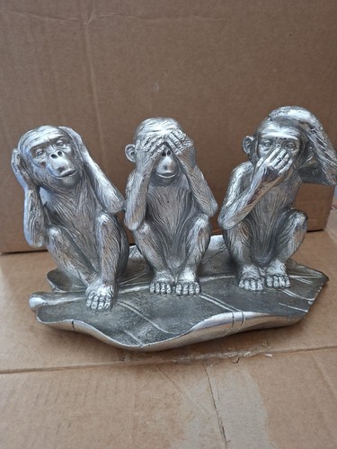 Wise monkeys stacked - 3, tower