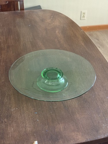 Vtg green uranium glass - green,
