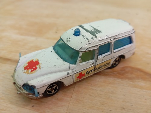 Used majorette ambulance - ds, 21