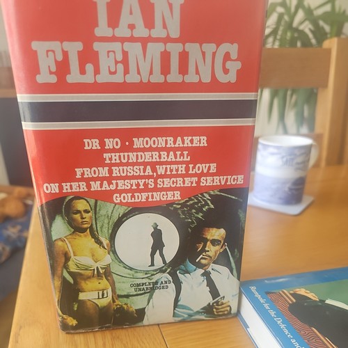 Ian fleming 007 omnibus james - omnibus,