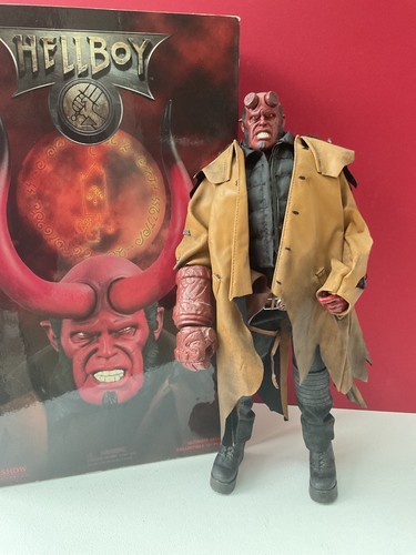 Sideshow collectibles hellboy - sideshow,