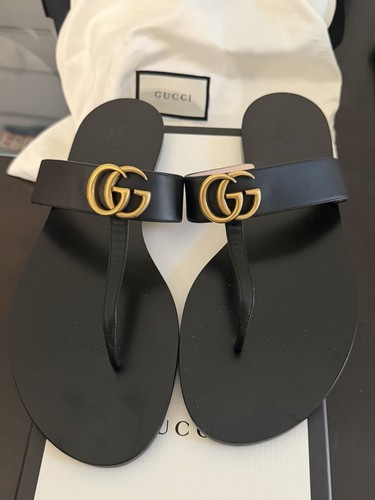 Gucci black leather thong - gucci,