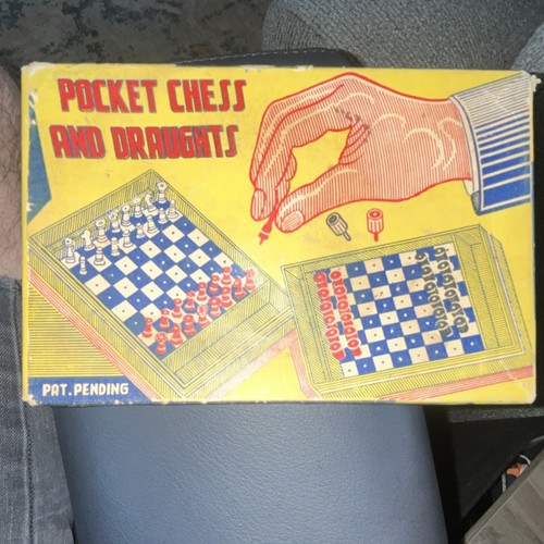 Empire pocket chess - pocket,