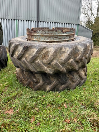 Rear dual wheels - ,, originally