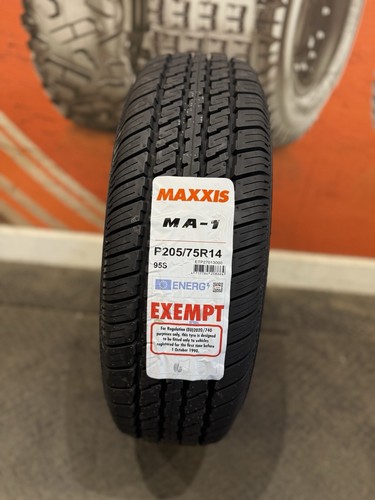P205 r14 maxxis - x, ma-1