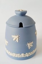 Wedgwood blue jasper - blue, pot