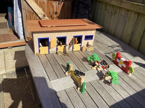 Vintage schleich wooden stable - vintage,