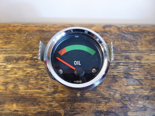 Vdo oil gauge 0282 - gauge,