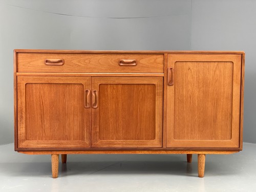 Vintage plan sideboard - sideboard, teak