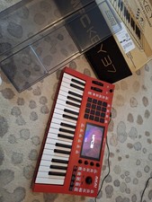 Akai MPC Key 37  . decksaver