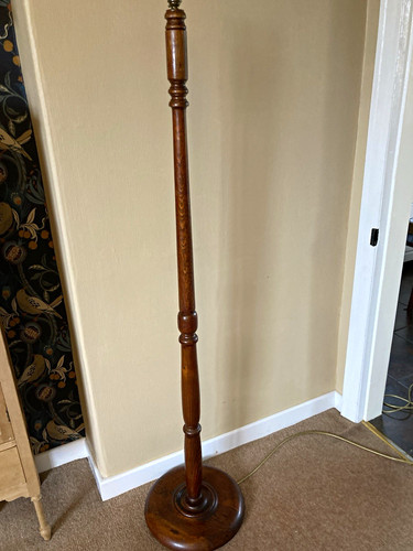 Lovely vintage wooden standard
