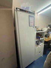 Upright Fridge Single 1 Door