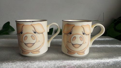 Arthur wood back front pig - wood, back-to-front