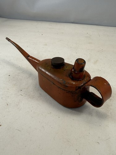Vintage metal oil can - vintage,