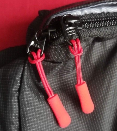 Red zipper zip tag - red,
