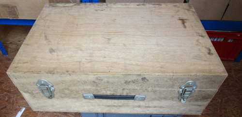 Wooden flight case for - , 7"