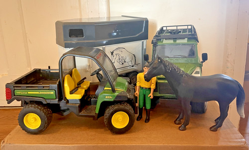 Bruder farm toys land rover - land,