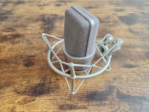 Shock mount compatible with - shock,