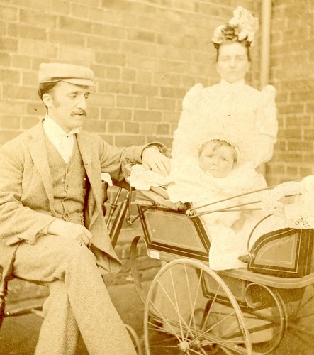 Cabinet card family - family, portrait