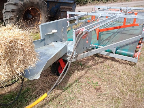 Richie belted bale - , sledge