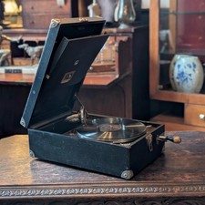 Vintage HMV “His Master’s Voice” Portable Wind Up Gramophone – Working 78rpm Re