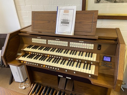 Viscount digital church organ - church,