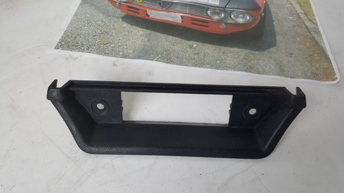 Air vent grille - vent, center