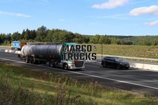 Truck photo DAF XF tanker