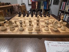 Queen's Gambit Chess Set Boxwood & Acacia 4 Q's