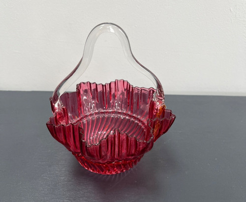 Vintage glass cranberry - , frill