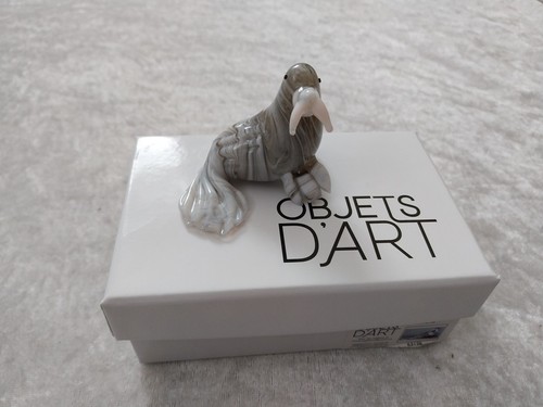 Objets art glass walrus - objets,