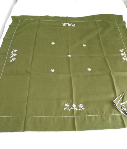 Vintage table cloth napkins - cloth,
