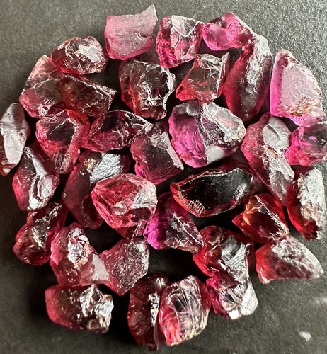 Natural garnet lot - 85.4,