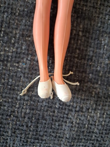 Vintage pedigree sindy white - vintage,