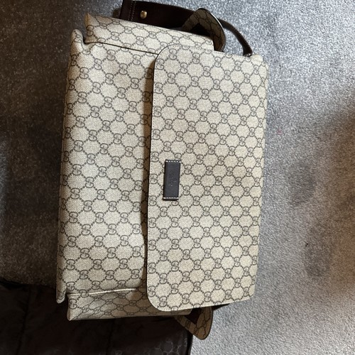 Gucci changing bag and mat - bag,