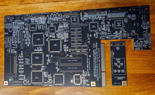 Amiga 1200 pcb and mouse - re-amiga,