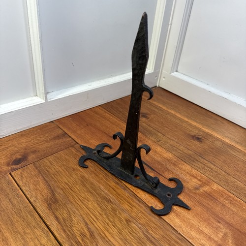 Black hand forged iron - hand,