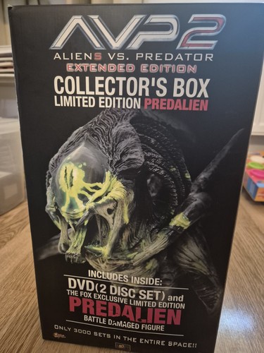 Hot toys battle damaged - hot, battle-damaged