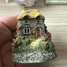 Leonardo Small Thatched