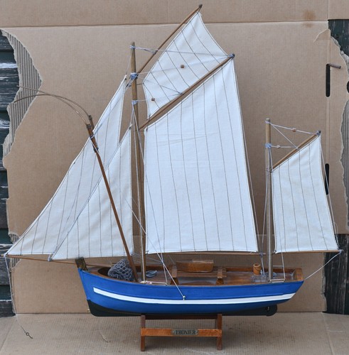 Very detailed wooden model - detailed, of