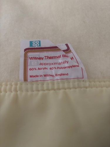 Vintage yellow witney - witney, thermal