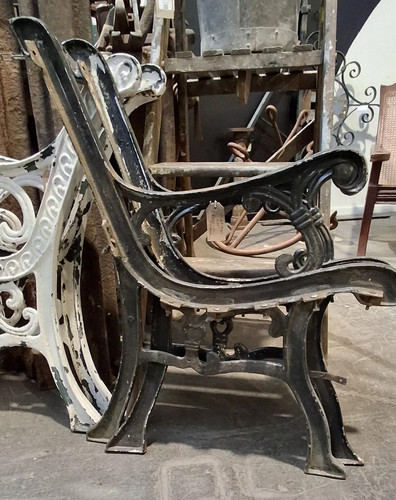 Vintage cast iron - cast,