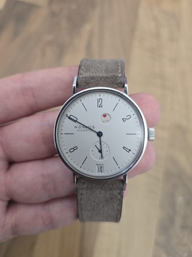 Nomos gangreserve tangente - gangreserve,