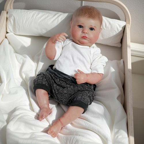 Washable realistic reborn - 18",