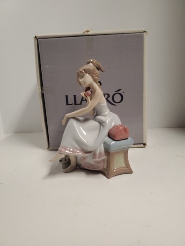Lladro 5466 chit chat girl - chat",