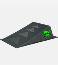 1080 Skate Park Mini Ramp Up 28" x 8" x 16" NEW