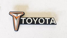 Toyota HILUX RN30 RN40 LN30 Front Grille Emblem Orange Finish Badge 1978-1983
