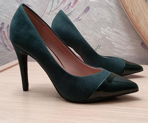 Next emerald green pointed - green,
