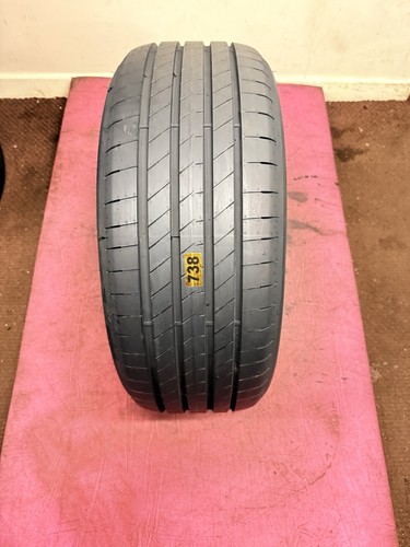 235 r19 goodyear - (96y),
