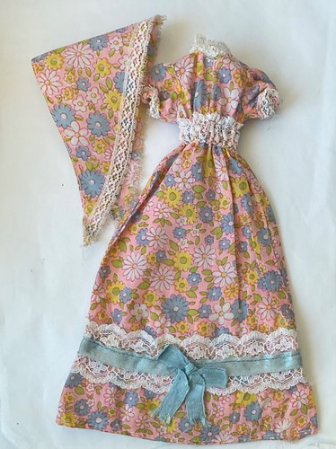 Vintage sindy dolls - dolls, bridesmaid
